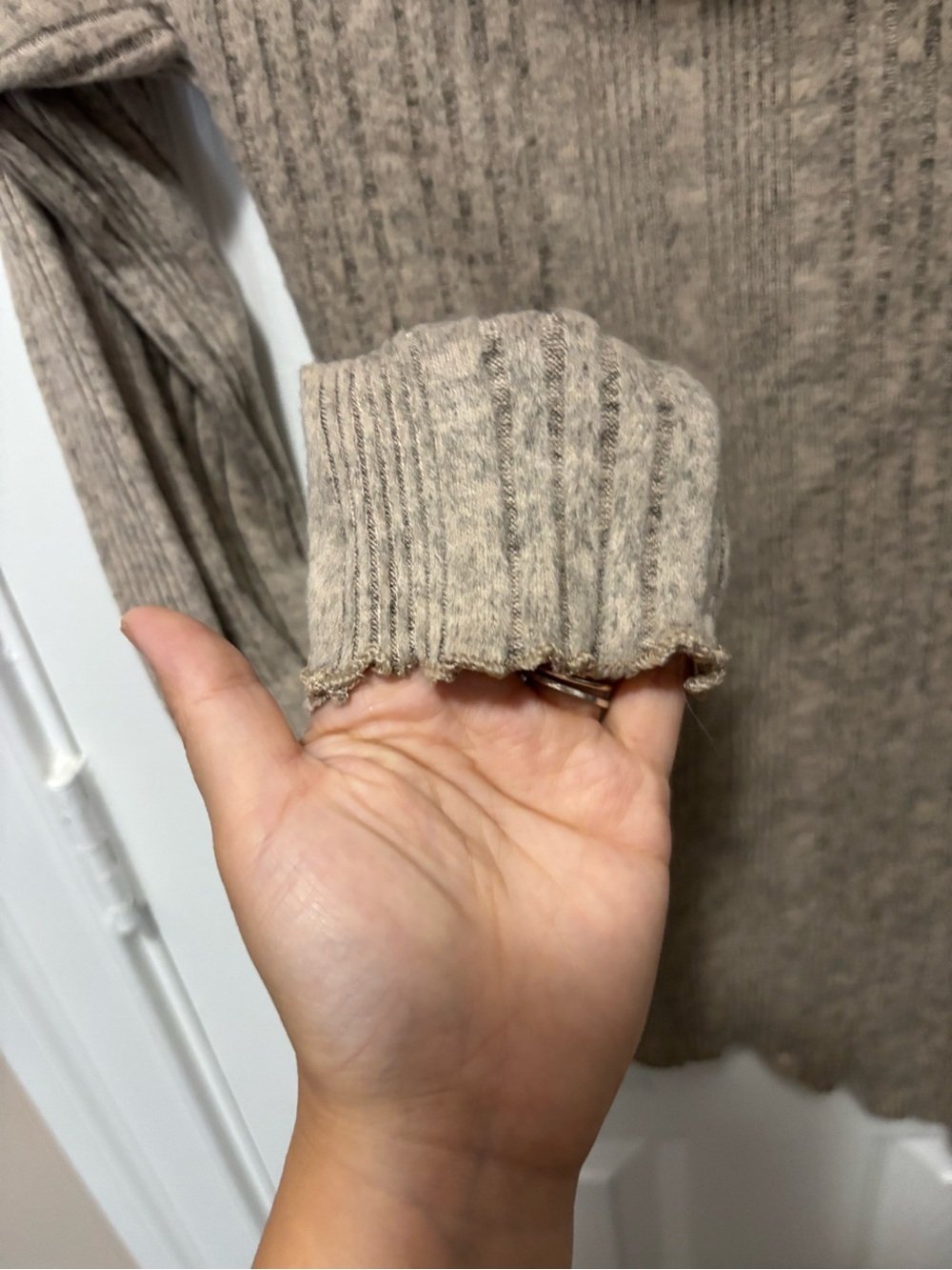 Off-Shoulder Ribbed Knit Sweater - Picture 6 of 7